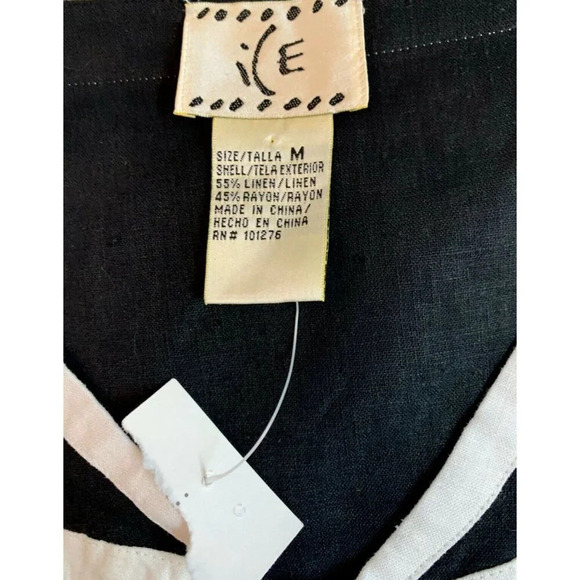 Ice M Black Cream Metal Keyhole Accent V-Neck Scallop Hem Sleeveless Crop Top - Picture 6 of 6